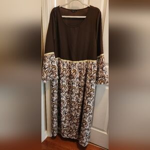 Elegant Brown Paisley Maxi Dress